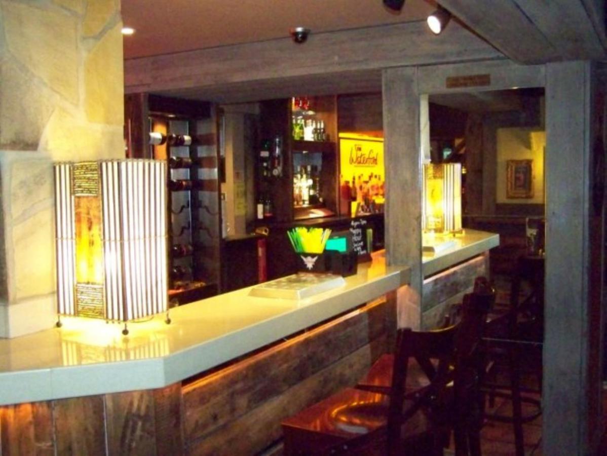 Waterford Lodge Hotel Морпет Екстериор снимка